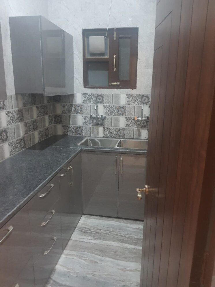 Kitchen, gbp-eco-greens-floors 3 Bedroom 1500 Sq.Ft. Apartment In Central Derabassi Chandigarh 8863976