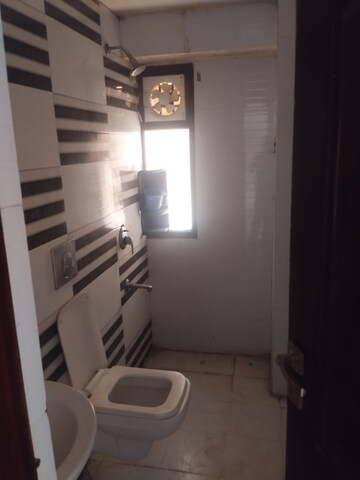 Bathroom in 3 BHK Apartment at Gomti Nagar – for Rent