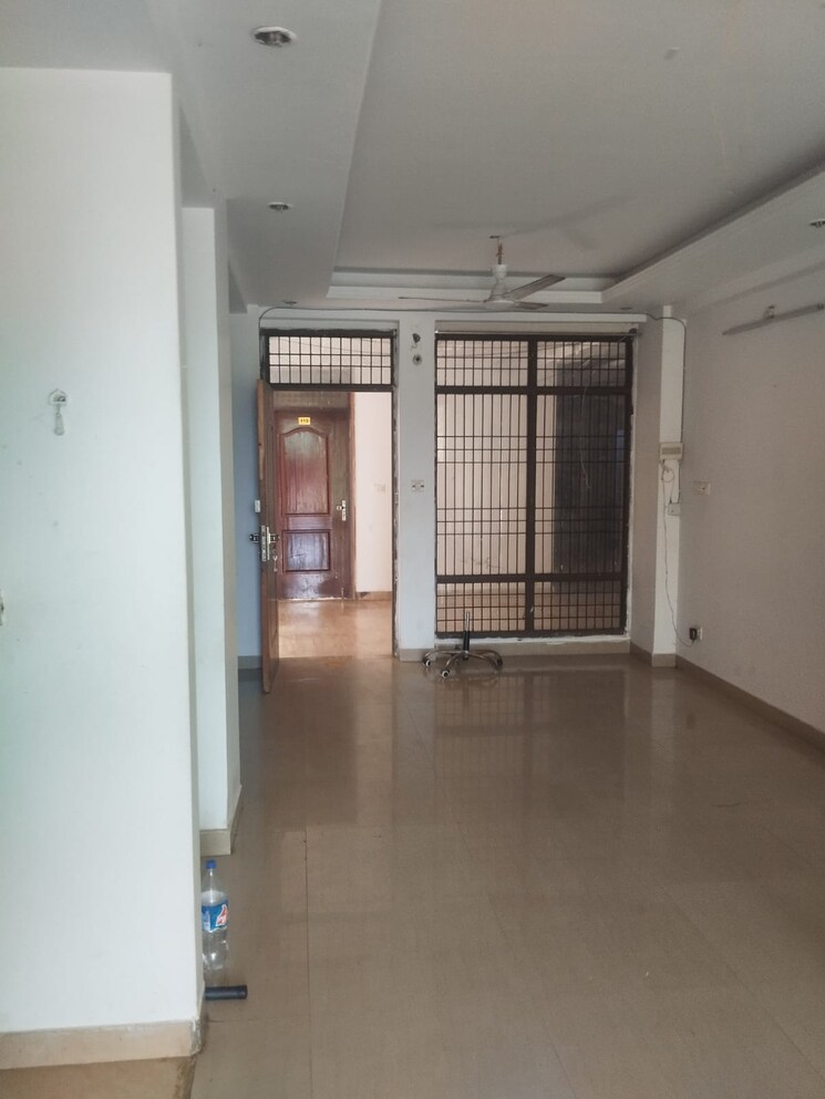 Room, gomti nagar 3 Bedroom 1750 Sq.Ft. Apartment In Gomti Nagar Lucknow 8864597