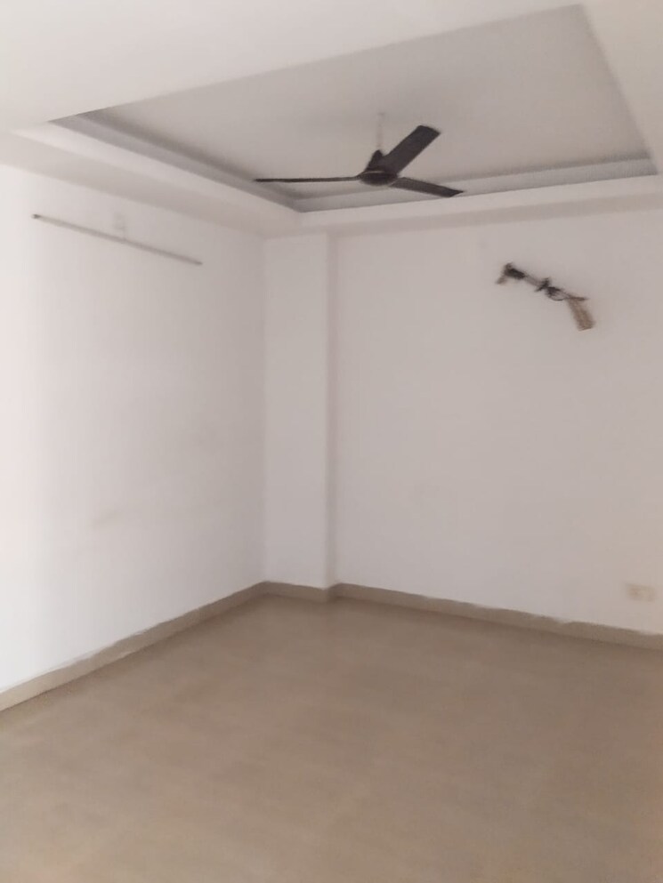 Room, gomti nagar 3 Bedroom 1750 Sq.Ft. Apartment In Gomti Nagar Lucknow 8864597