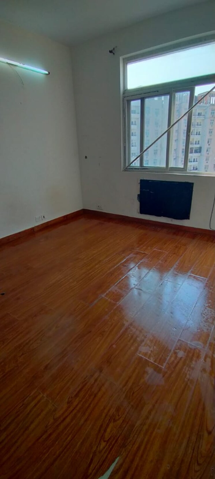 Room, gomti nagar 3 Bedroom 1750 Sq.Ft. Apartment In Gomti Nagar Lucknow 8864597