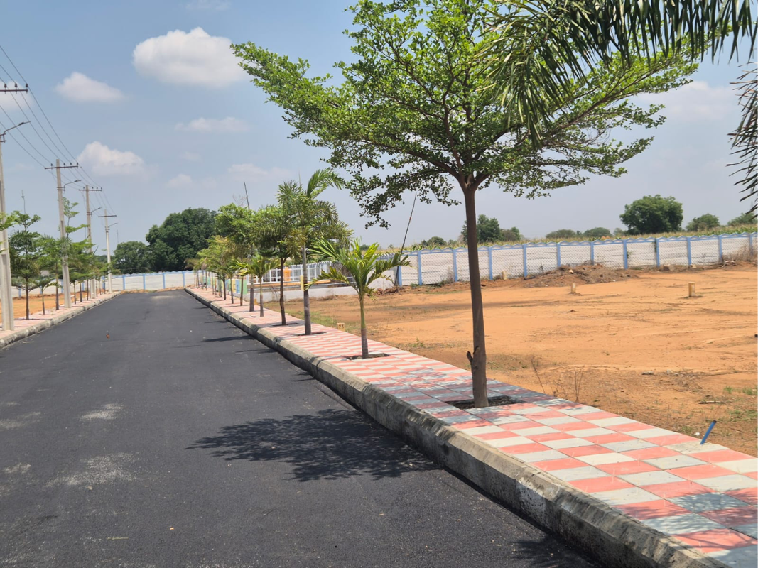 Plot For Sale in Nasa Valley Ii, Kothur hy