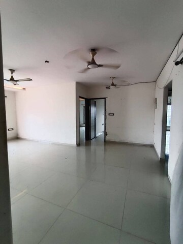 Room in 3 BHK Apartment at Andheri West – for Rent