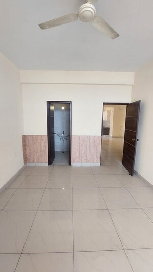 Room in 1 BHK Apartment at Maxblis Grand Wellington, Sector 75 – for Rent
