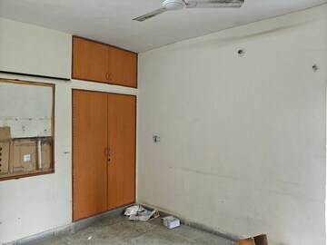 Room in 2 BHK Apartment at Sector 12 Dwarka – for Rent