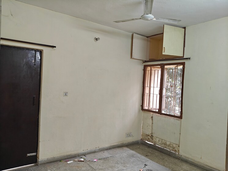 Room, sector 12 dwarka 2 Bedroom 1100 Sq.Ft. Apartment In Sector 12 Dwarka Delhi 8864726