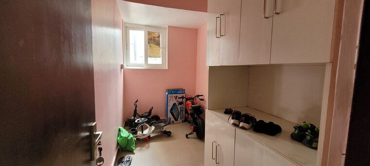 Master Bedroom, ganga-apartment-kaushambi 3.5 Bedroom 1800 Sq.Ft. Apartment In Dabur Chowk Ghaziabad 8864778