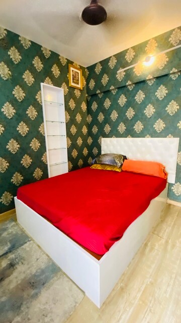 Bedroom in 1 BHK Apartment at Andheri West – for Rent