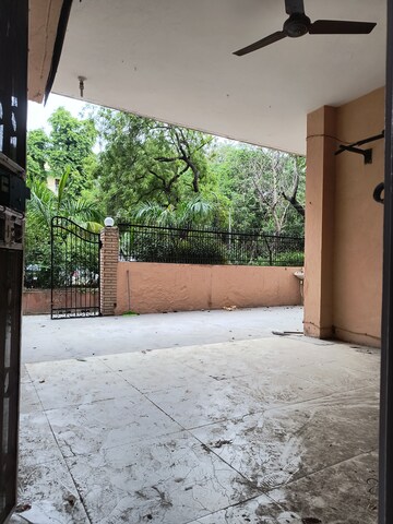 Parking in 3 BHK Apartment at Sarita Vihar – for Rent