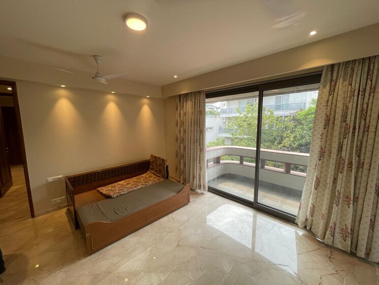 Living Room, defence colony 1 Bedroom 2000 Sq.Ft. Builder Floor In Defence Colony Delhi 8864869