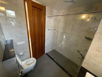 Bathroom in 1 BHK Builder Floor at Defence Colony – for Rent