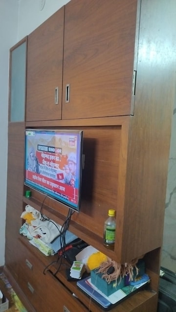 Furnished Amenities in 3 BHK Apartment at Kool Homes Green Valley, Bavdhan – for Rent
