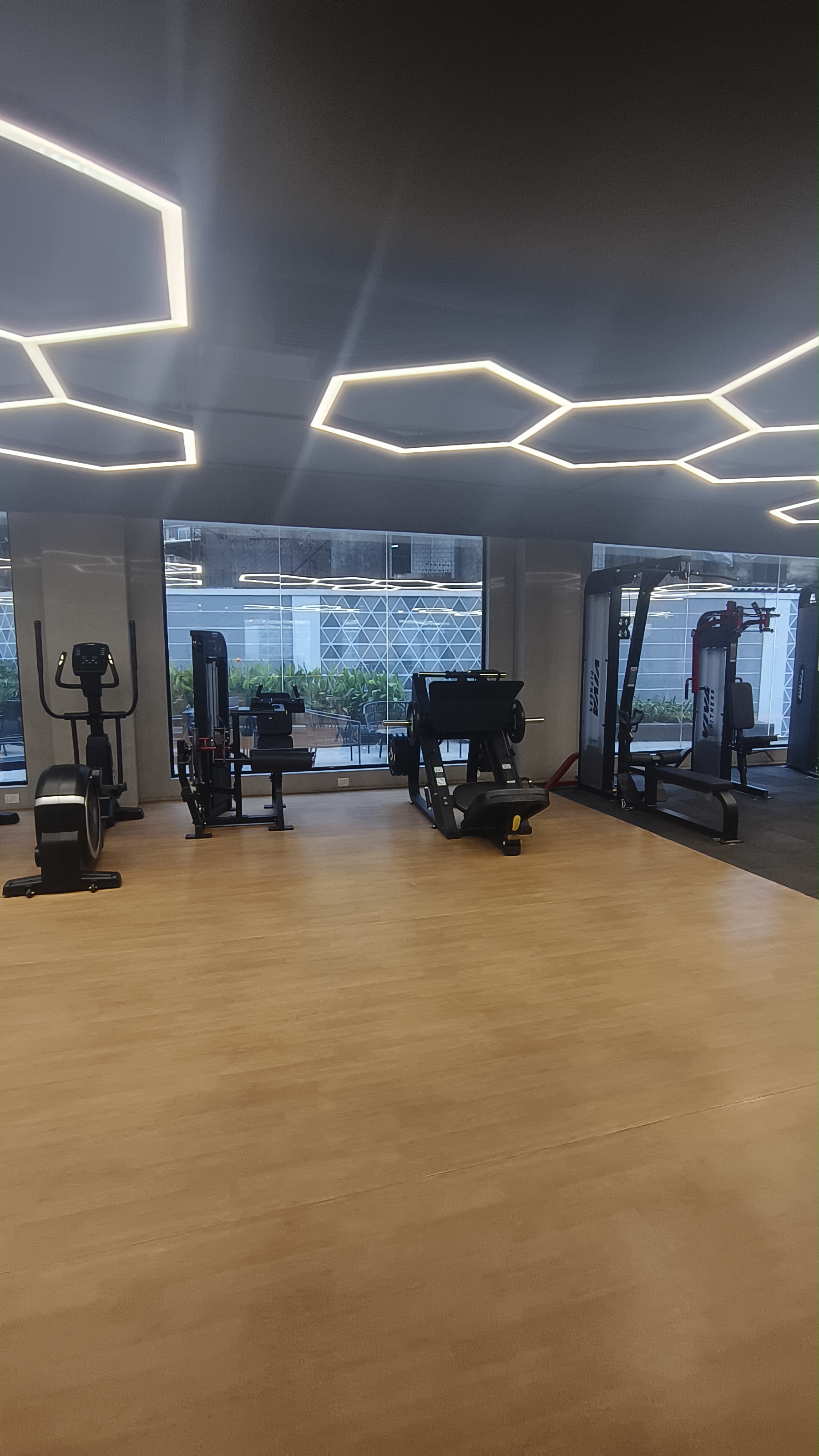 2 BHK + Extra Room Apartment For Rent in Ajmera Boulevard