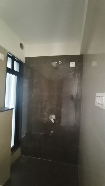 Furnished Amenities in 2 BHK Apartment at Ajmera Boulevard, Malad West – for Rent