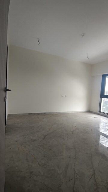 Room in 2 BHK Apartment at Ajmera Boulevard, Malad West – for Rent