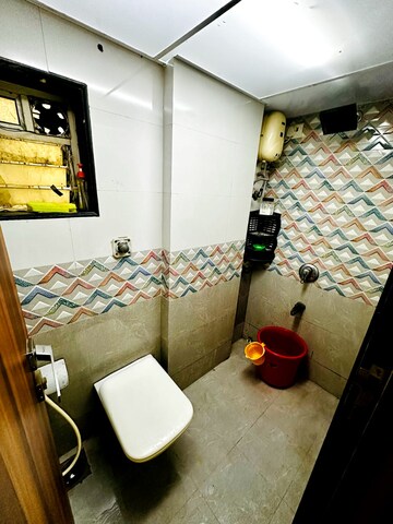Master Bedroom in 2 BHK Apartment at Shreedham Splendour, Andheri West – for Rent