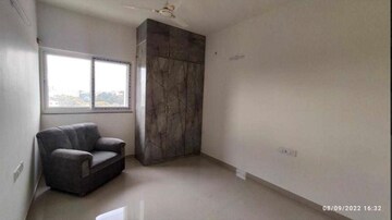 Room in 2 BHK Apartment at Rohan Upavan, Hennur – for Rent