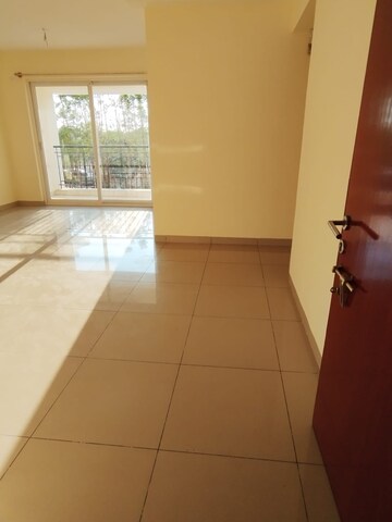Room in 2 BHK Apartment at Prestige Royale Gardens, Gantiganahalli – for Rent