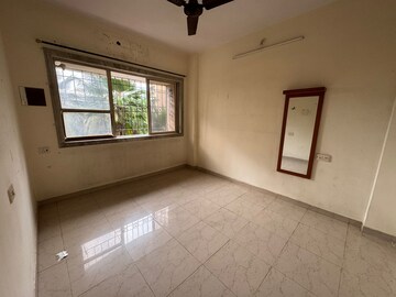 Room in 1 BHK Apartment at Bhoomi Classic, Malad West – for Rent