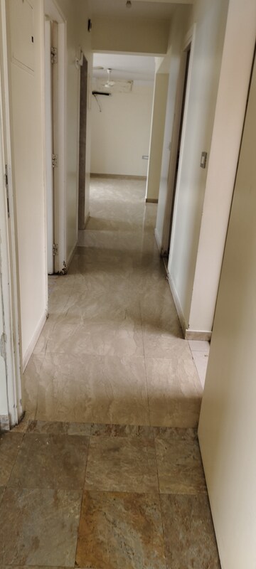 Room in 2 BHK Apartment at Hiranandani Estate, Ghodbunder Road – for Rent