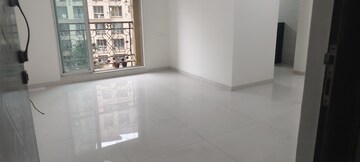 Room in 2.5 BHK Apartment at Rosa Oasis, Ghodbunder Road – for Rent
