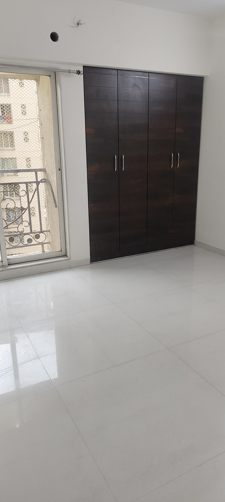 Room, rosa-oasis 2.5 Bedroom 1100 Sq.Ft. Apartment In Ghodbunder Road Thane 8865245