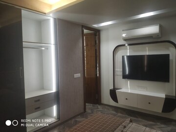 Kitchen in 3 BHK Builder Floor at Sector 55 – for Rent