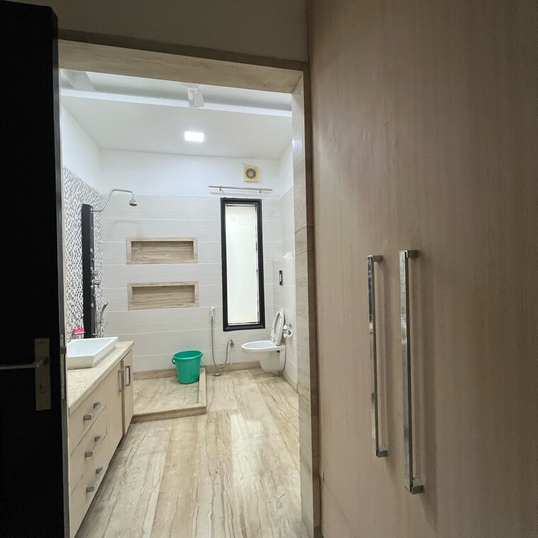 Bathroom, chattarpur 5 Bedroom 3150 Sq.Ft. Villa In Chattarpur Delhi 8865277