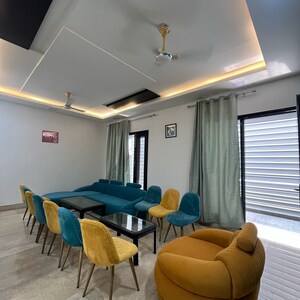 Team Area in 5 BHK Villa at Chattarpur – for Sale