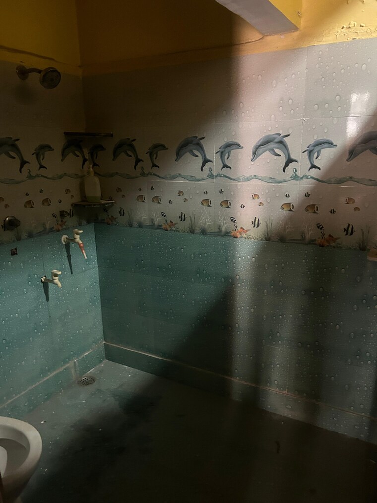 Bathroom, huda-apartments 2.5 Bedroom 324 Sq.Ft. Independent House In Sector 62 Faridabad 8865279