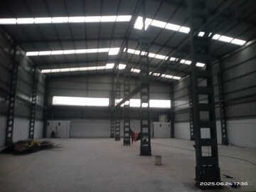 Staircase in  Warehouse at Por – for Rent