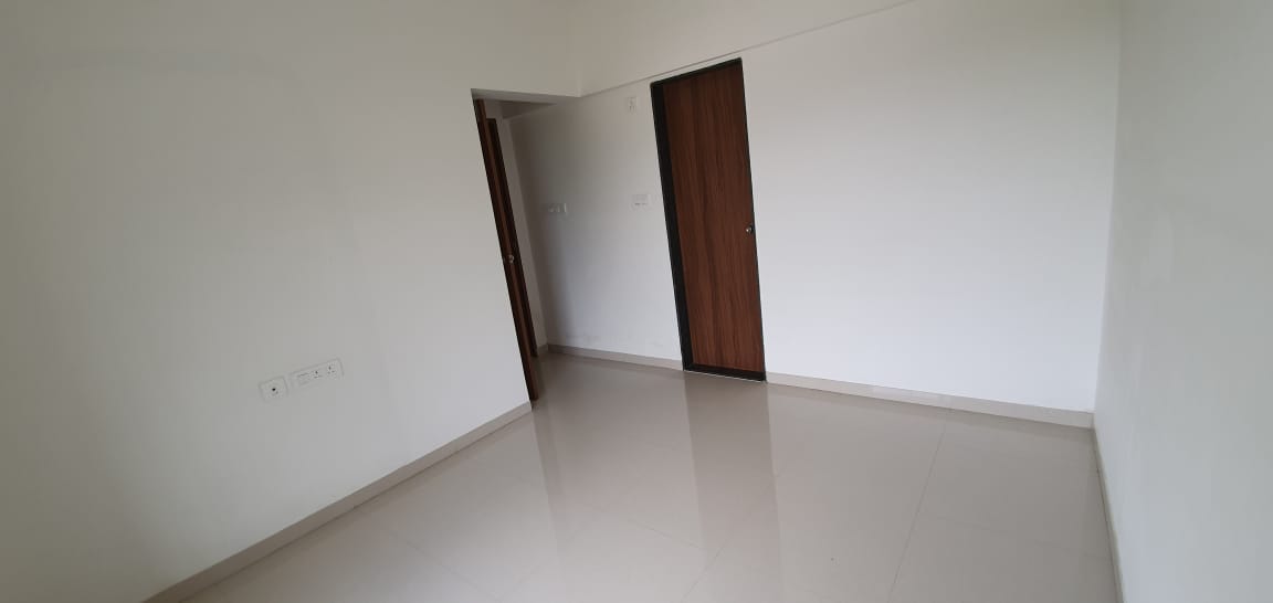 2 BHK Apartment For Sale in Guardian Lake Shire
