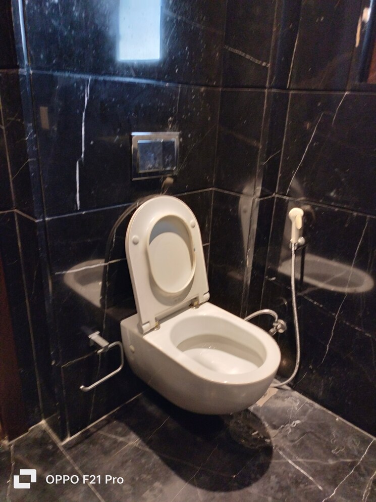 Bathroom, vasant vihar 4 Bedroom 3600 Sq.Ft. Apartment In Vasant Vihar Delhi 8865290