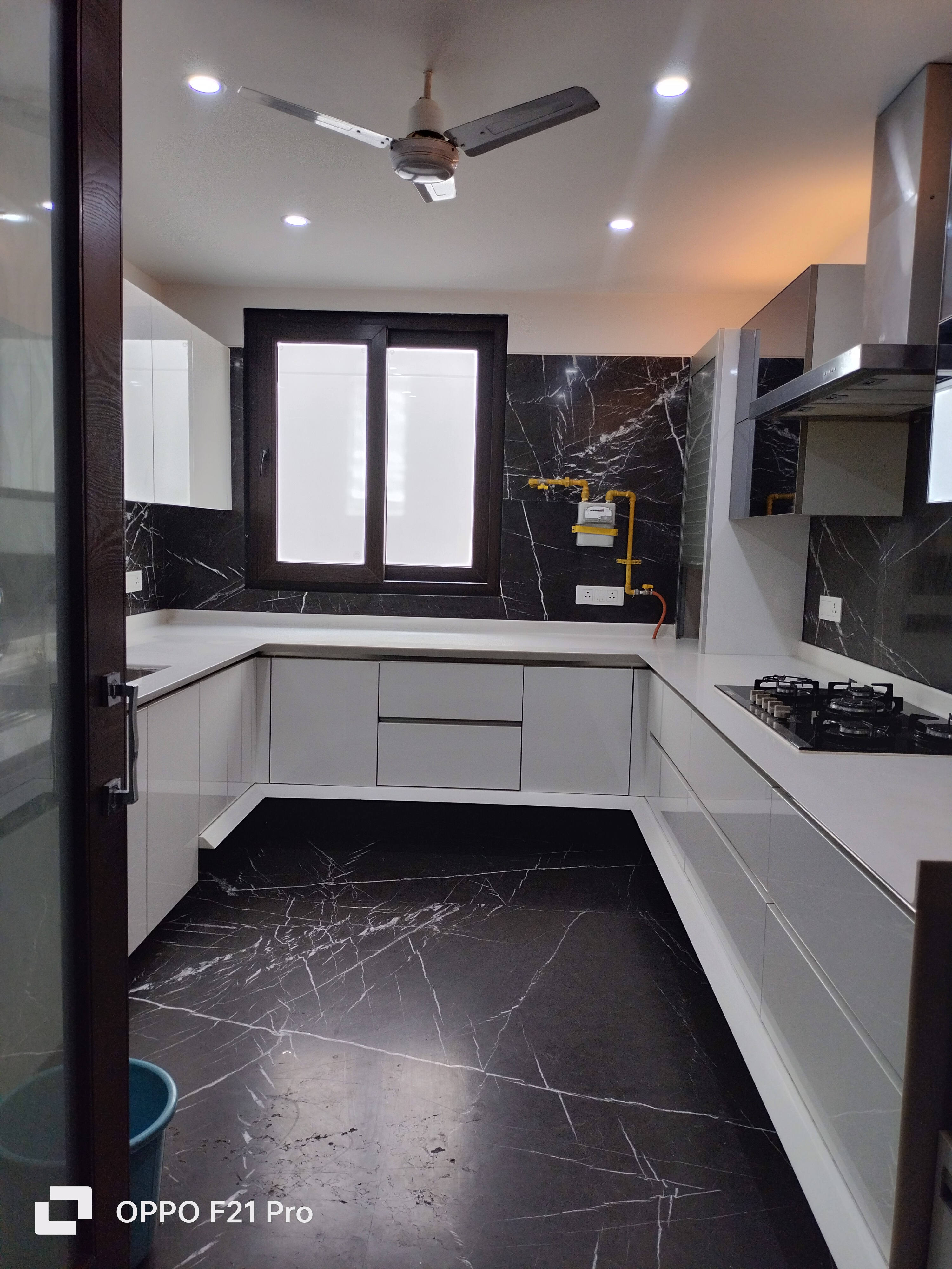 4 BHK + Pooja Room,Servant Room,Study Room,Extra Room Apartment For Rent in B-3/ Block Vasant Vihar 