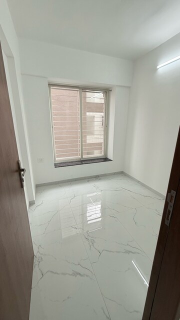 Room in 2.5 BHK Apartment at Shreeram Shivalay, Lohgaon – for Rent