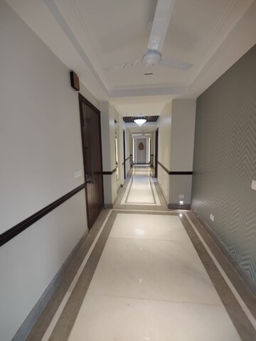 Building Lobby in 4 BHK Apartment at Veera Safdarjung Enclave, Safdarjung Enclave – for Rent