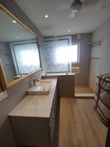 Kitchen in 4 BHK Apartment at Veera Safdarjung Enclave, Safdarjung Enclave – for Rent