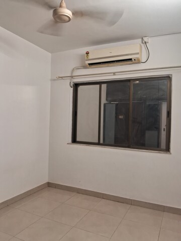Bedroom in 1 BHK Apartment at Dosti Estates, Wadala East – for Rent