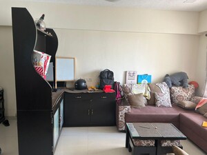 Master Bedroom in 2 BHK Apartment at Gsa Grandeur, Malad East – for Sale