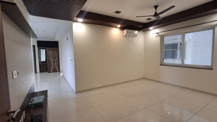 Room, jayabheri-the-summit 3 Bedroom 2125 Sq.Ft. Apartment In Narsingi Hyderabad 8865365