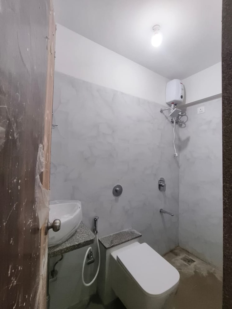 Bathroom, gulmohar-chs-goregaon 2 Bedroom 550 Sq.Ft. Apartment In Goregaon West Mumbai 8865377