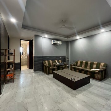 Living Room in 3 BHK Builder Floor at Chattarpur – for Rent