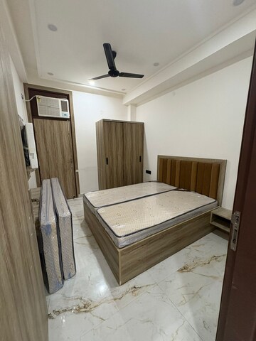 Bedroom in Studio Builder Floor at Sector 38 – for Rent