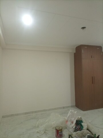 Room in 2 BHK Builder Floor at Sector 8 Dwarka – for Rent