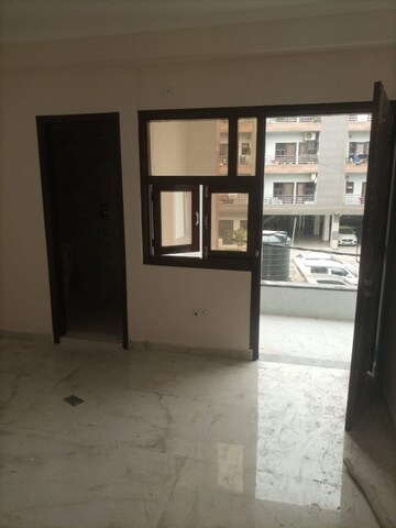 Room in 2 BHK Builder Floor at Sector 8 Dwarka – for Rent