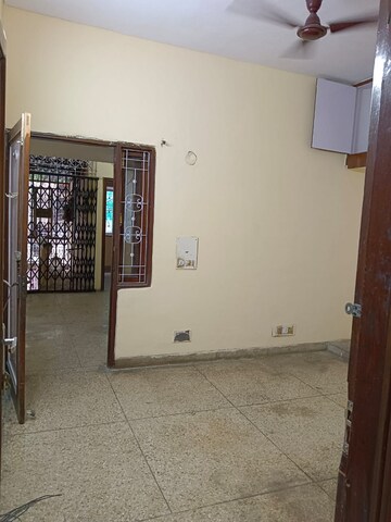 Room in 2 BHK Builder Floor at Lajpat Nagar 4 – for Rent