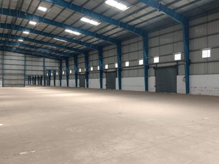  Parking, rampura Commercial Warehouse 26000 Sq.Ft. In Rampura Bangalore 8865479