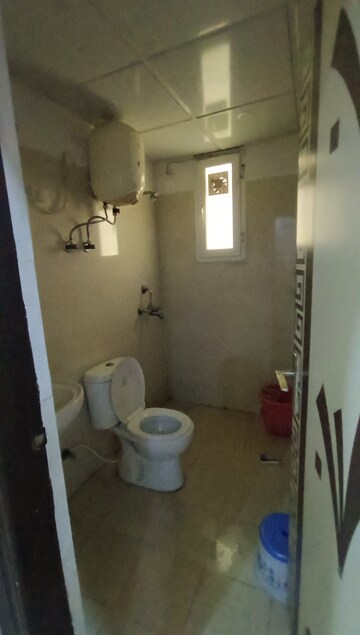 Bathroom in 2.5 BHK Apartment at Ajnara Grand Heritage, Sector 74 – for Rent