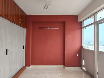 Room in 3 BHK Apartment at Sarvome Shree Homes, Sector 45 – for Rent
