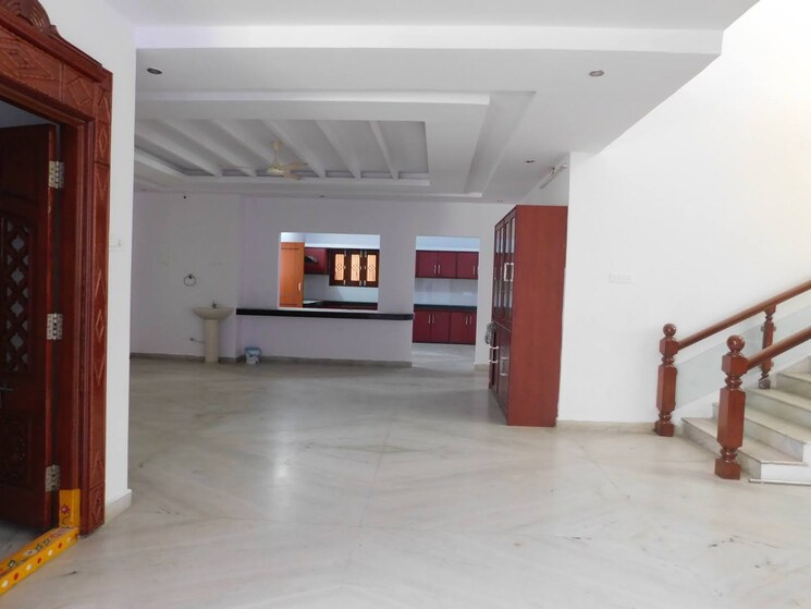  Parking, east marredpally 5 Bedroom 7500 Sq.Ft. Independent House In East Marredpally Hyderabad 8865571